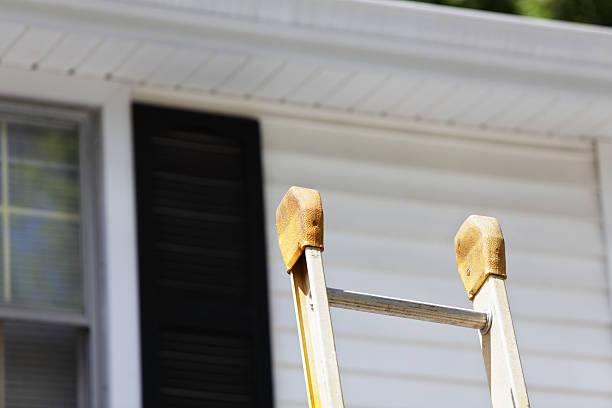 Affordable siding repair and maintenance services in Lakeside, FL